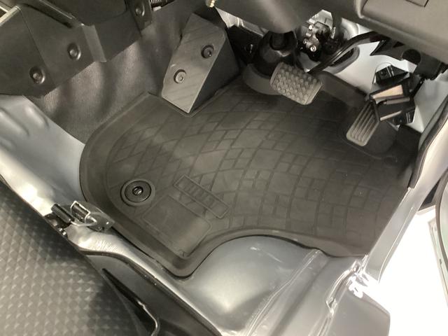 ハイゼットトラックスタンダード衝突被害軽減ブレーキ　横滑り防止装置　４ＷＤ　ＣＶＴ　エアコン　パワステ　ラジオ　オートハイビーム　アイドリングストップ　オートライト　マット　バイザー（岐阜県）の中古車