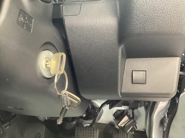 ハイゼットトラックスタンダード衝突被害軽減ブレーキ　横滑り防止装置　４ＷＤ　ＣＶＴ　エアコン　パワステ　ラジオ　オートハイビーム　アイドリングストップ　オートライト　マット　バイザー（岐阜県）の中古車