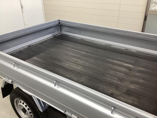 ハイゼットトラックスタンダード衝突被害軽減ブレーキ　横滑り防止装置　４ＷＤ　ＣＶＴ　エアコン　パワステ　ラジオ　オートハイビーム　アイドリングストップ　オートライト　マット　バイザー（岐阜県）の中古車