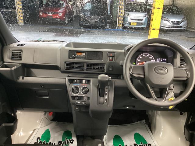 ハイゼットカーゴＤＸ衝突被害軽減ブレーキ　横滑り防止装置　４ＷＤ　ＣＶＴ　エアコン　パワステ　ラジオ　オートハイビーム　アイドリングストップ　オートライト　マット　バイザー（岐阜県）の中古車