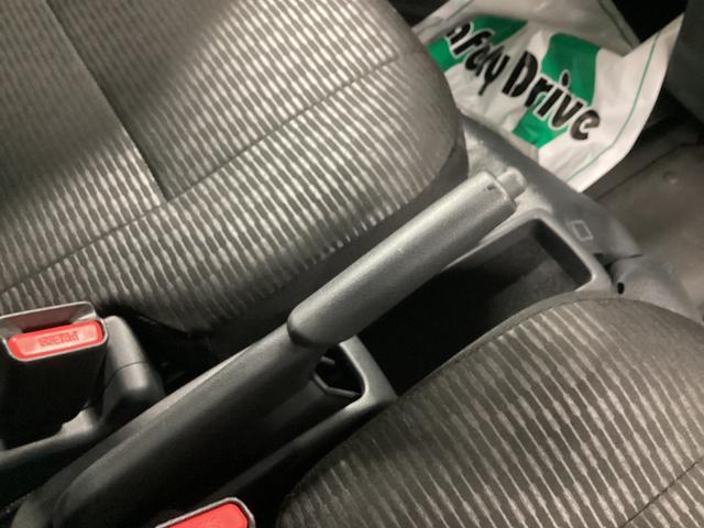 ハイゼットカーゴＤＸ衝突被害軽減ブレーキ　横滑り防止装置　４ＷＤ　ＣＶＴ　エアコン　パワステ　ラジオ　オートハイビーム　アイドリングストップ　オートライト　マット　バイザー（岐阜県）の中古車