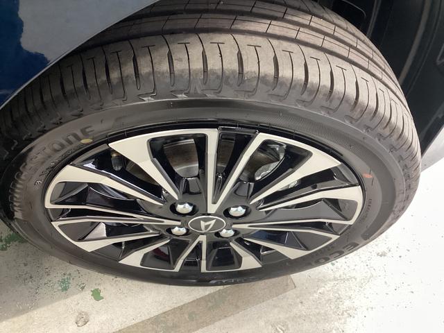 タントカスタムＲＳ衝突被害軽減ブレーキ　横滑り防止装置　４ＷＤ　オートハイビーム　アイドリングストップ　ステアリングスイッチ　オートライト　キーフリーシステム　オートエアコン（岐阜県）の中古車