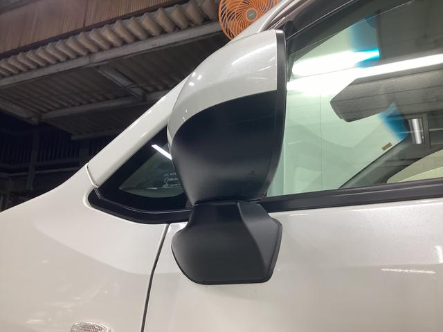 ムーヴＸリミテッドII　ＳＡIII衝突被害軽減ブレーキ　横滑り防止装置　オートハイビーム　アイドリングストップ　ステアリングスイッチ　オートライト　キーフリーシステム　オートエアコン　バックカメラ　ＥＴＣ　マット　バイザー（岐阜県）の中古車