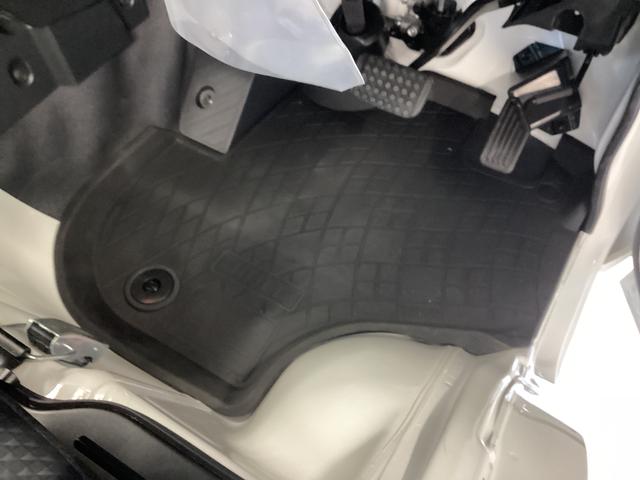 ハイゼットトラックスタンダード衝突被害軽減ブレーキ 横滑り防止装置 4WD CVT エアコン パワステ ラジオ オートハイビーム アイドリングストップ オートライト マット バイザー(岐阜県)の中古車