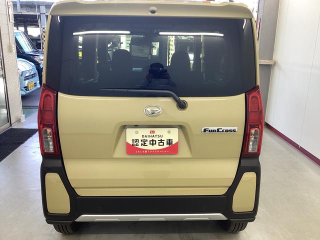 タントファンクロスターボ衝突被害軽減ブレーキ 横滑り防止装置 オートハイビーム アイドリングストップ ステアリングスイッチ オートライト キーフリーシステム オートエアコン パノラマカメラ(岐阜県)の中古車