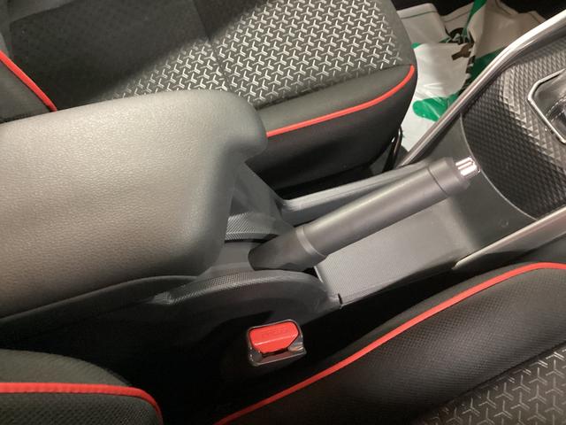 ロッキーG衝突被害軽減ブレーキ 横滑り防止装置 オートハイビーム アイドリングストップ ステアリングスイッチ オートライト キーフリー オートエアコン ナビ ドラレコ パノラマカメラ ETC マット バイザー(岐阜県)の中古車