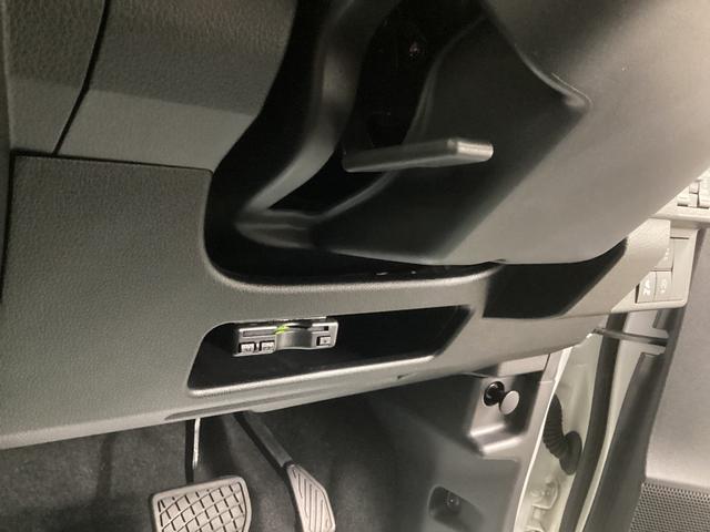 ムーヴキャンバスストライプスＧ衝突被害軽減ブレーキ　横滑り防止装置　オートハイビーム　アイドリングストップ　ステアリングスイッチ　オートライト　キーフリーシステム　オートエアコン　ＥＴＣ　バイザー（岐阜県）の中古車