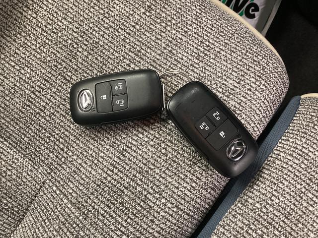 ムーヴキャンバスストライプスＧ衝突被害軽減ブレーキ　横滑り防止装置　オートハイビーム　アイドリングストップ　ステアリングスイッチ　オートライト　キーフリーシステム　オートエアコン　ＥＴＣ　バイザー（岐阜県）の中古車