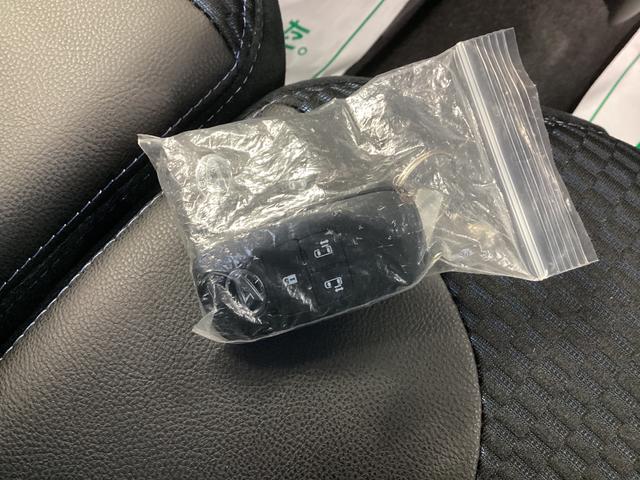 タントカスタムRS衝突被害軽減ブレーキ 横滑り防止装置 オートハイビーム アイドリングストップ ステアリングスイッチ オートライト キーフリーシステム オートエアコン パノラマカメラ(岐阜県)の中古車