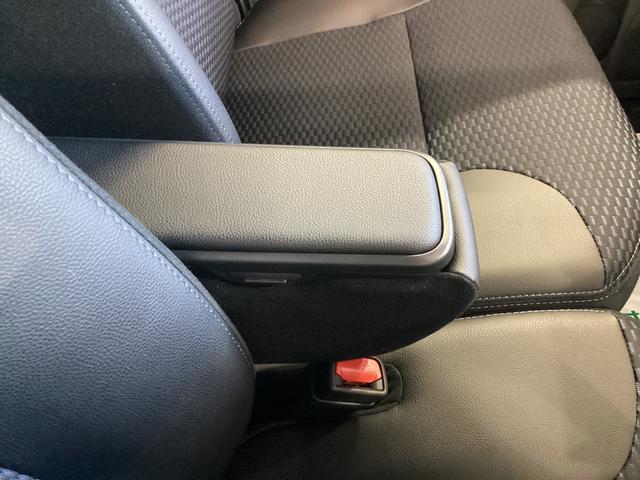 タントカスタムRS衝突被害軽減ブレーキ 横滑り防止装置 オートハイビーム アイドリングストップ ステアリングスイッチ オートライト キーフリーシステム オートエアコン パノラマカメラ(岐阜県)の中古車