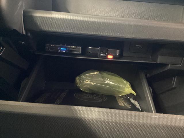 タフトGターボ ダーククロムベンチャー衝突被害軽減ブレーキ 横滑り防止装置 オートハイビーム アイドリングストップ ステアリングスイッチ オートライト キーフリーシステム オートエアコン ナビ ドラレコ ETC マット バイザー(岐阜県)の中古車