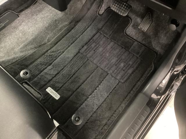 タントカスタムＸ　トップエディションＶＳ　ＳＡIII衝突被害軽減ブレーキ　横滑り防止装置　オートハイビーム　アイドリングストップ　ステアリングスイッチ　オートライト　キーフリーシステム　オートエアコン　ナビ　パノラマカメラ　マット　バイザー（岐阜県）の中古車