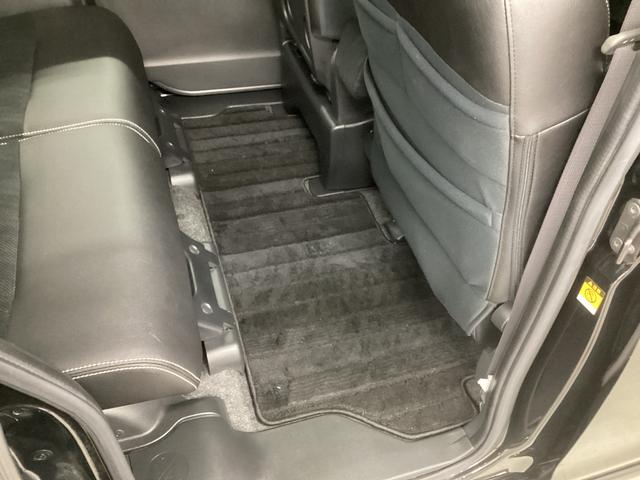 タントカスタムＸ　トップエディションＶＳ　ＳＡIII衝突被害軽減ブレーキ　横滑り防止装置　オートハイビーム　アイドリングストップ　ステアリングスイッチ　オートライト　キーフリーシステム　オートエアコン　ナビ　パノラマカメラ　マット　バイザー（岐阜県）の中古車