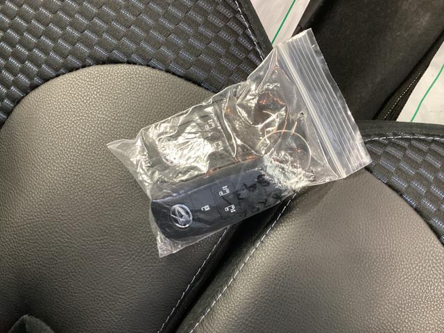 タントカスタムＲＳ衝突被害軽減ブレーキ　横滑り防止装置　オートハイビーム　アイドリングストップ　ステアリングスイッチ　オートライト　キーフリーシステム　オートエアコン　ナビ　ドラレコ　パノラマカメラ　ＥＴＣ　マット（岐阜県）の中古車