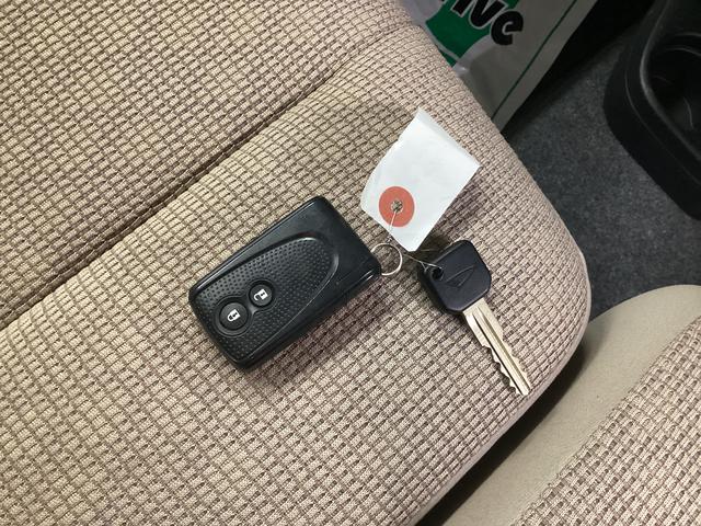 ミラココアココアＸエアコン　パワステ　ナビ　バックカメラ　アイドリングストップ　マット　バイザー（岐阜県）の中古車