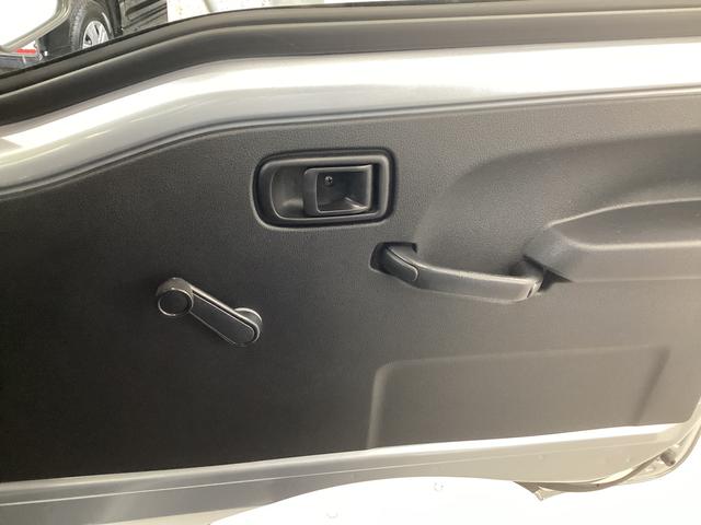 ハイゼットトラックスタンダード衝突被害軽減ブレーキ 横滑り防止装置 4WD MT エアコン パワステ ラジオ オートハイビーム アイドリングストップ オートライト マット バイザー(岐阜県)の中古車