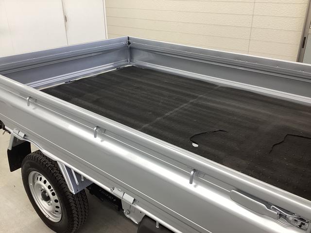 ハイゼットトラックスタンダード衝突被害軽減ブレーキ 横滑り防止装置 4WD MT エアコン パワステ ラジオ オートハイビーム アイドリングストップ オートライト マット バイザー(岐阜県)の中古車