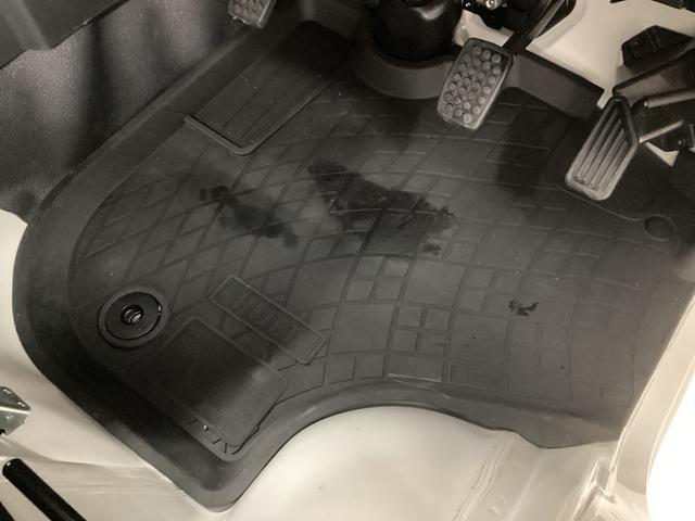 ハイゼットトラックスタンダード衝突被害軽減ブレーキ 横滑り防止装置 4WD MT エアコン パワステ ラジオ オートハイビーム アイドリングストップ オートライト マット バイザー(岐阜県)の中古車