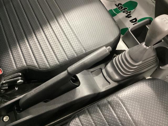 ハイゼットトラックスタンダード衝突被害軽減ブレーキ 横滑り防止装置 4WD MT エアコン パワステ ラジオ オートハイビーム アイドリングストップ オートライト マット バイザー(岐阜県)の中古車