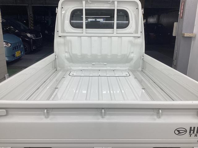 ハイゼットトラックスタンダード衝突被害軽減ブレーキ 横滑り防止装置 4WD MT エアコン パワステ ラジオ オートハイビーム アイドリングストップ オートライト マット バイザー(岐阜県)の中古車