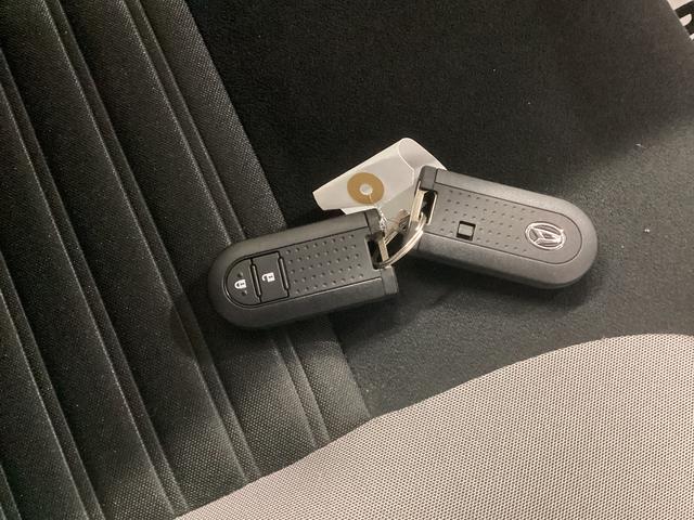 キャストアクティバＧ　ターボ　ＳＡII衝突被害軽減ブレーキ　横滑り防止装置　４ＷＤ　アイドリングストップ　ステアリングスイッチ　オートライト　キーフリーシステム　オートエアコン　ナビ　バックカメラ　マット　バイザー（岐阜県）の中古車