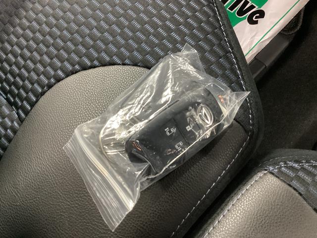 タントカスタムX衝突被害軽減ブレーキ 横滑り防止装置 オートハイビーム アイドリングストップ ステアリングスイッチ オートライト キーフリーシステム オートエアコン パノラマカメラ マット バイザー(岐阜県)の中古車