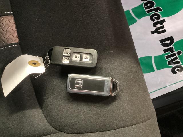 Ｎ−ＢＯＸカスタムＧ・ＥＸホンダセンシング衝突被害軽減ブレーキ　横滑り防止装置　オートライト　キーフリーシステム　オートエアコン　ナビ　バックカメラ　ＥＴＣ　社外ドラレコ　マット　バイザー（岐阜県）の中古車