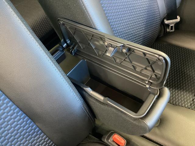 タントカスタムＲＳ衝突被害軽減ブレーキ　横滑り防止装置　オートハイビーム　アイドリングストップ　ステアリングスイッチ　オートライト　キーフリーシステム　オートエアコン　ディスプレイオーディオ　バックカメラ（岐阜県）の中古車