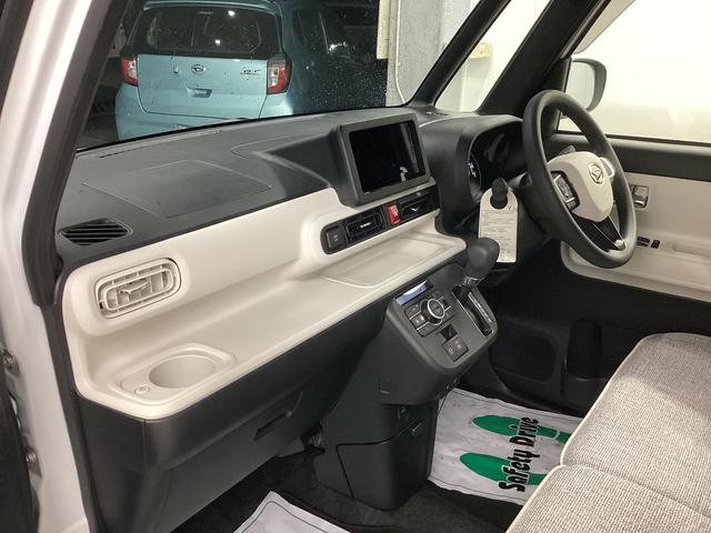 ムーヴキャンバスストライプスG衝突被害軽減ブレーキ 横滑り防止装置 オートハイビーム アイドリングストップ ステアリングスイッチ オートライト キーフリーシステム オートエアコン パノラマカメラ マット バイザー(岐阜県)の中古車