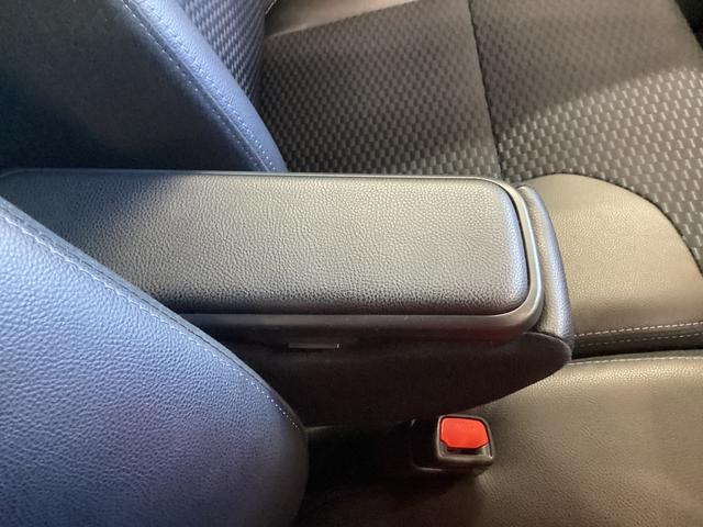 タントカスタムＲＳ衝突被害軽減ブレーキ　横滑り防止装置　オートハイビーム　アイドリングストップ　ステアリングスイッチ　オートライト　キーフリーシステム　オートエアコン　ディスプレイオーディオ　バックカメラ（岐阜県）の中古車