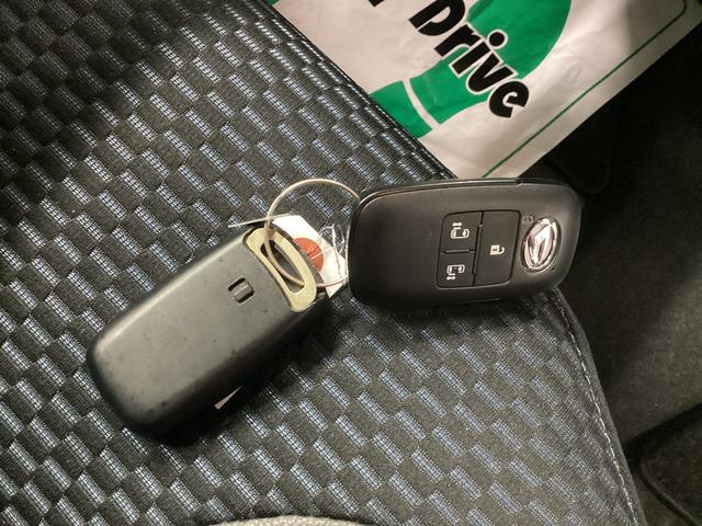 タントカスタムＲＳ衝突被害軽減ブレーキ　横滑り防止装置　オートハイビーム　アイドリングストップ　ステアリングスイッチ　オートライト　キーフリーシステム　オートエアコン　ナビ　ドラレコ　パノラマカメラ　マット　バイザー（岐阜県）の中古車