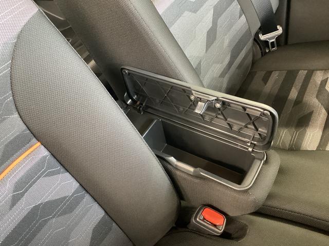 タントファンクロスターボ衝突被害軽減ブレーキ　横滑り防止装置　オートハイビーム　アイドリングストップ　ステアリングスイッチ　オートライト　キーフリーシステム　オートエアコン　パノラマカメラ　マット　バイザー（岐阜県）の中古車