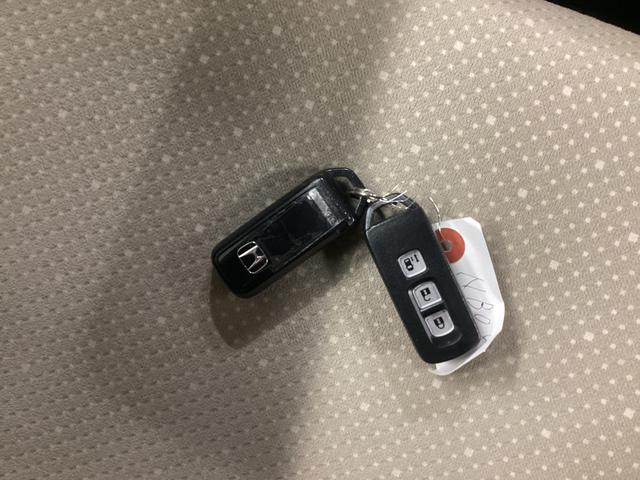 N−BOXG・Lパッケージ衝突被害軽減ブレーキ 横滑り防止装置 オートハイビーム アイドリングストップ ステアリングスイッチ オートライト キーフリーシステム オートエアコン ナビ ETC マット バイザー(岐阜県)の中古車