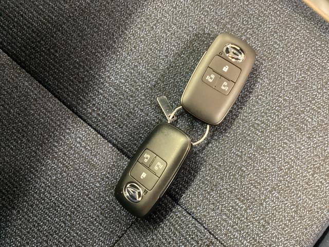 ムーヴキャンバスセオリーG衝突被害軽減ブレーキ 横滑り防止装置 オートハイビーム アイドリングストップ ステアリングスイッチ オートライト キーフリーシステム オートエアコン パノラマカメラ マット バイザー(岐阜県)の中古車