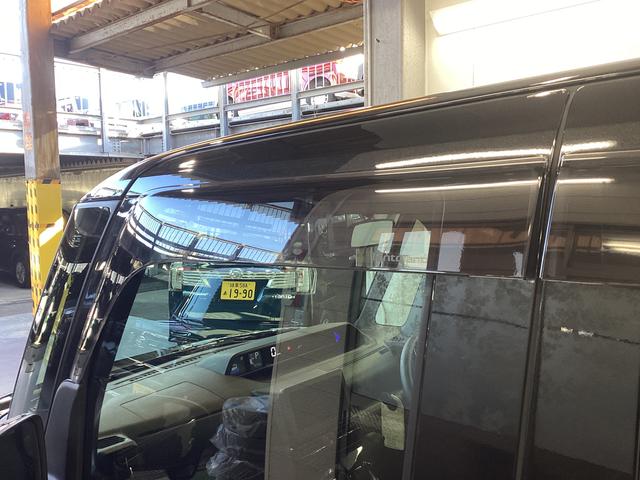 タントカスタムX衝突被害軽減ブレーキ 横滑り防止装置 オートハイビーム アイドリングストップ ステアリングスイッチ オートライト キーフリーシステム オートエアコン パノラマカメラ マット バイザー(岐阜県)の中古車