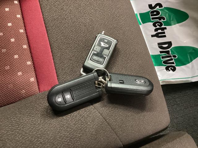 ブーンスタイル　ＳＡIII衝突被害軽減ブレーキ　横滑り防止装置　オートハイビーム　アイドリングストップ　ステアリングスイッチ　オートライト　キーフリー　エアコン　社外ナビ　ドラレコ　パノラマカメラ　ＥＴＣ　マット　バイザー（岐阜県）の中古車