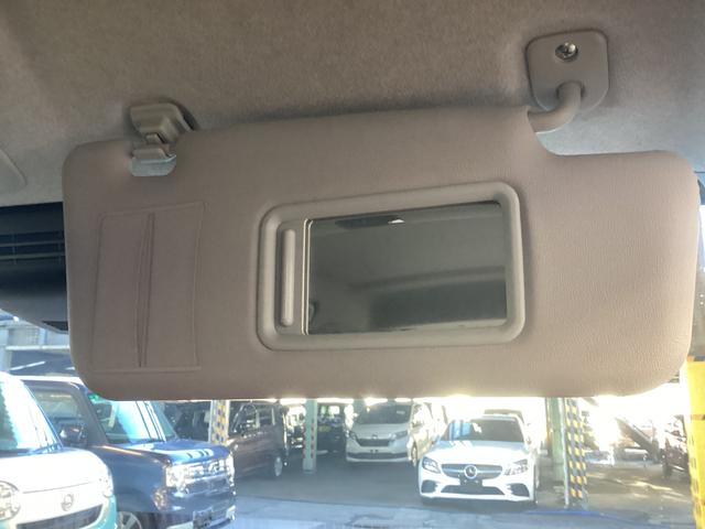 ムーヴＸリミテッド　ＳＡIII衝突被害軽減ブレーキ　横滑り防止装置　オートハイビーム　アイドリングストップ　ステアリングスイッチ　オートライト　キーフリーシステム　オートエアコン　ナビ　バックカメラ　ＥＴＣ　マット　バイザー（岐阜県）の中古車