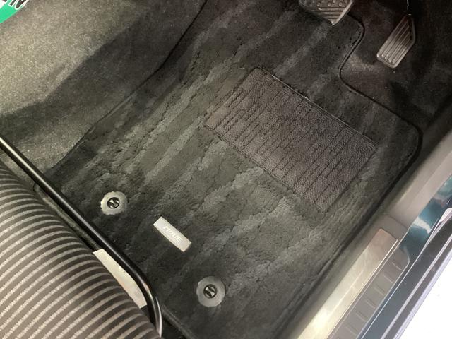 ムーヴカスタム　ＸリミテッドII　ＳＡIII衝突被害軽減ブレーキ　横滑り防止装置　オートハイビーム　アイドリングストップ　ステアリングスイッチ　オートライト　キーフリー　オートエアコン　ナビ　ドラレコ　パノラマカメラ　ＥＴＣ　マット　バイザー（岐阜県）の中古車