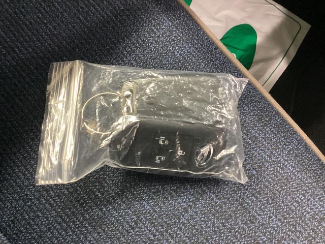 ムーヴキャンバスセオリーG衝突被害軽減ブレーキ 横滑り防止装置 4WD オートハイビーム アイドリングストップ ステアリングスイッチ オートライト キーフリー オートエアコン ナビ ドラレコ バックカメラ ETC マット(岐阜県)の中古車