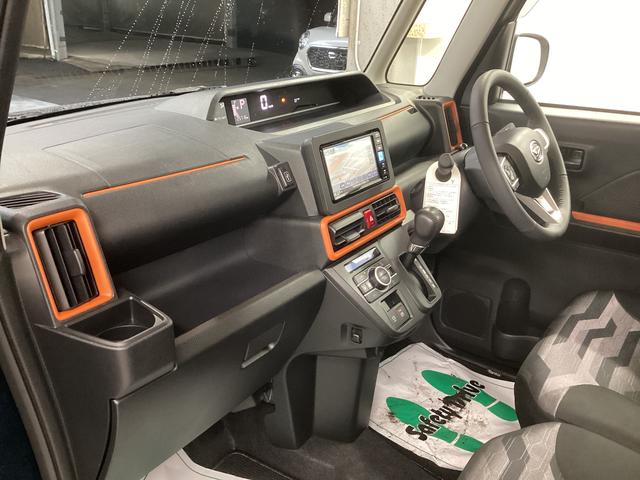 タントファンクロスターボ衝突被害軽減ブレーキ　横滑り防止装置　オートハイビーム　アイドリングストップ　ステアリングスイッチ　オートライト　キーフリー　オートエアコン　ナビ　ドラレコ　パノラマカメラ　ＥＴＣ　マットバイザー（岐阜県）の中古車