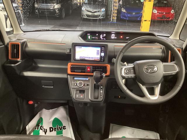 タントファンクロスターボ衝突被害軽減ブレーキ　横滑り防止装置　オートハイビーム　アイドリングストップ　ステアリングスイッチ　オートライト　キーフリー　オートエアコン　ナビ　ドラレコ　パノラマカメラ　ＥＴＣ　マットバイザー（岐阜県）の中古車