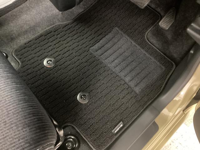 ムーヴＧ衝突被害軽減ブレーキ　横滑り防止装置　オートハイビーム　アイドリングストップ　ステアリングスイッチ　オートライト　キーフリーシステム　オートエアコン　バックカメラ　マット（岐阜県）の中古車