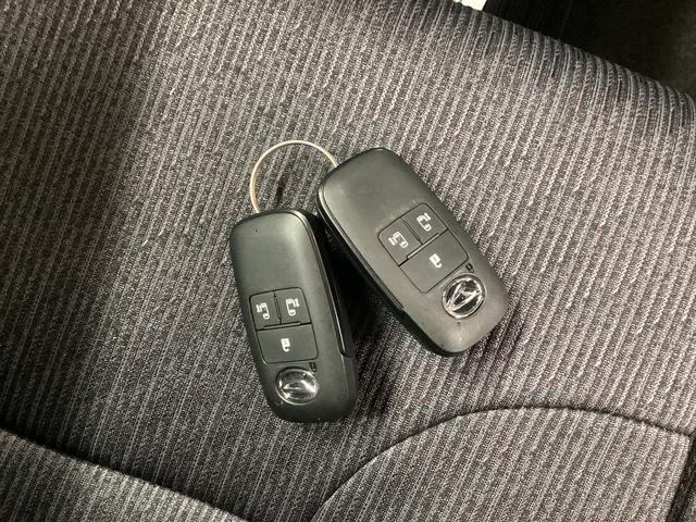 ムーヴＧ衝突被害軽減ブレーキ　横滑り防止装置　オートハイビーム　アイドリングストップ　ステアリングスイッチ　オートライト　キーフリーシステム　オートエアコン　バックカメラ　マット（岐阜県）の中古車