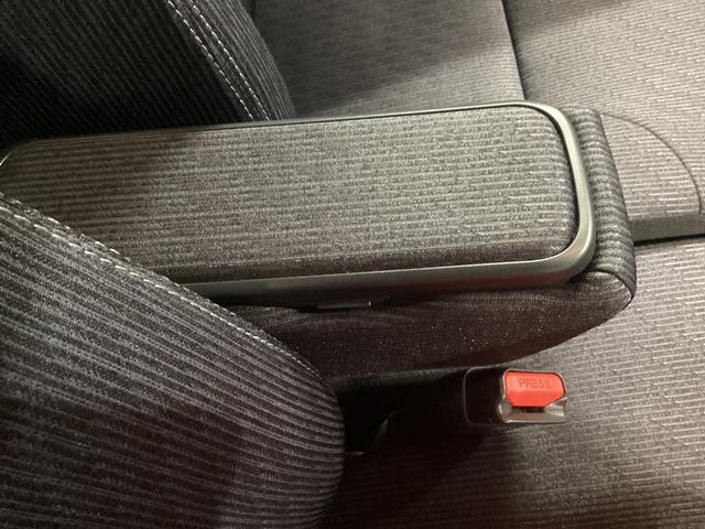 ムーヴＧ衝突被害軽減ブレーキ　横滑り防止装置　オートハイビーム　アイドリングストップ　ステアリングスイッチ　オートライト　キーフリーシステム　オートエアコン　バックカメラ　マット（岐阜県）の中古車