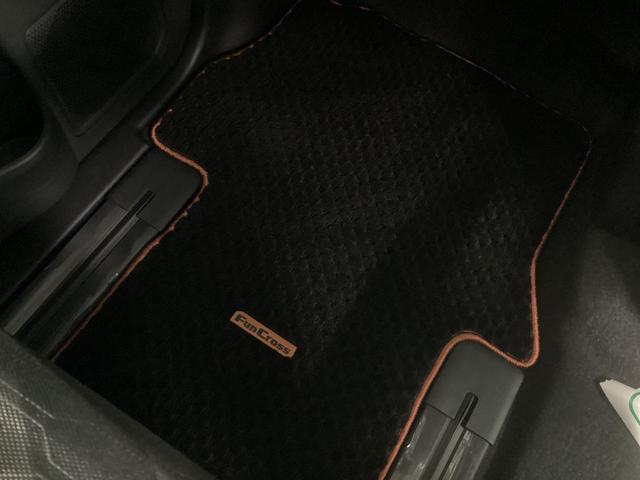 タントファンクロス衝突被害軽減ブレーキ　横滑り防止装置　オートハイビーム　アイドリングストップ　ステアリングスイッチ　オートライト　キーフリーシステム　オートエアコン　ナビ　ドラレコ　パノラマカメラ　ＥＴＣ　マット（岐阜県）の中古車