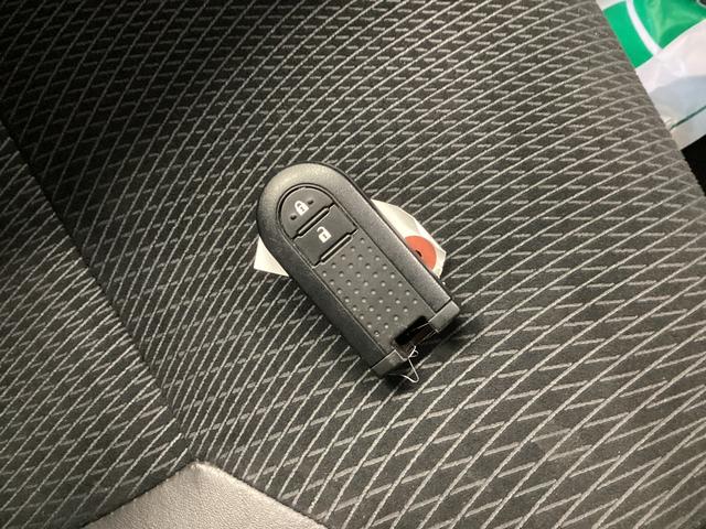 ムーヴカスタム　Ｘ　ハイパーＳＡ衝突被害軽減ブレーキ　横滑り防止装置　アイドリングストップ　ステアリングスイッチ　オートライト　キーフリーシステム　オートエアコン　社外ナビ　マット　バイザー（岐阜県）の中古車