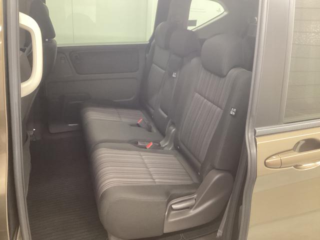 フリードＧ・ホンダセンシング衝突被害軽減ブレーキ　横滑り防止装置　アイドリングストップ　ステアリングスイッチ　オートライト　キーフリーシステム　オートエアコン　ナビ　バックカメラ　ＥＴＣ　マット　バイザー（岐阜県）の中古車