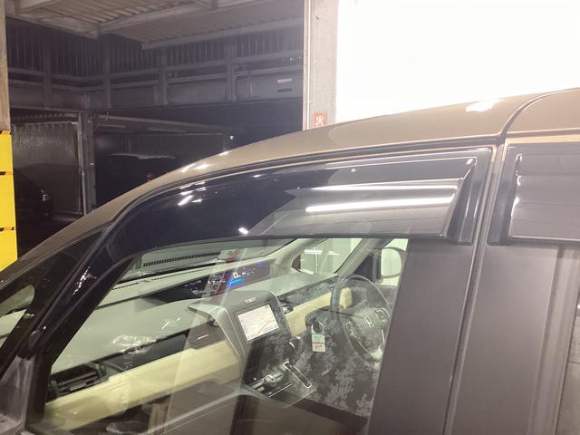 フリードＧ・ホンダセンシング衝突被害軽減ブレーキ　横滑り防止装置　アイドリングストップ　ステアリングスイッチ　オートライト　キーフリーシステム　オートエアコン　ナビ　バックカメラ　ＥＴＣ　マット　バイザー（岐阜県）の中古車