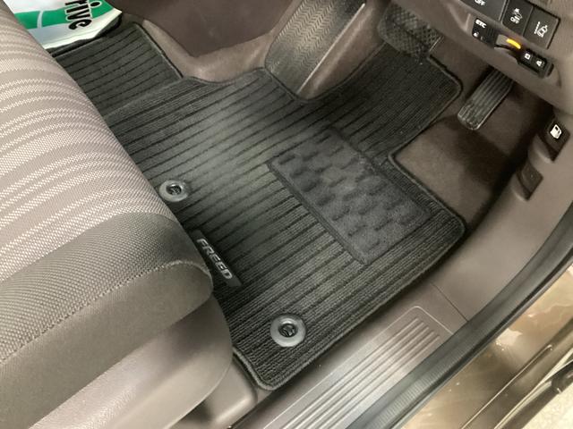 フリードＧ・ホンダセンシング衝突被害軽減ブレーキ　横滑り防止装置　アイドリングストップ　ステアリングスイッチ　オートライト　キーフリーシステム　オートエアコン　ナビ　バックカメラ　ＥＴＣ　マット　バイザー（岐阜県）の中古車