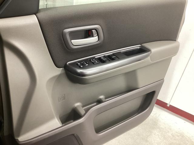 フリードＧ・ホンダセンシング衝突被害軽減ブレーキ　横滑り防止装置　アイドリングストップ　ステアリングスイッチ　オートライト　キーフリーシステム　オートエアコン　ナビ　バックカメラ　ＥＴＣ　マット　バイザー（岐阜県）の中古車